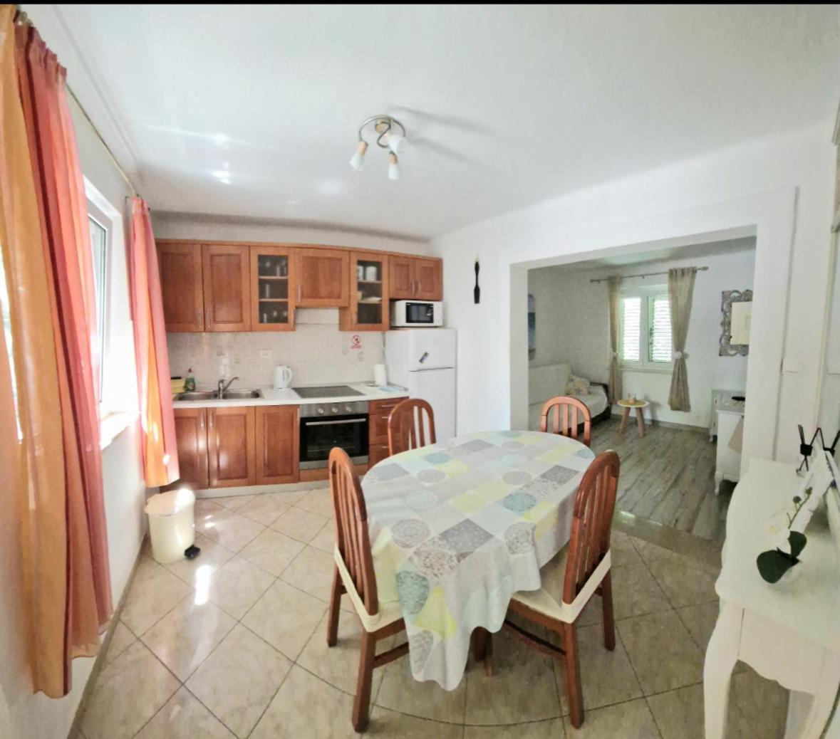 טרוגיר Apartman Perina מראה חיצוני תמונה